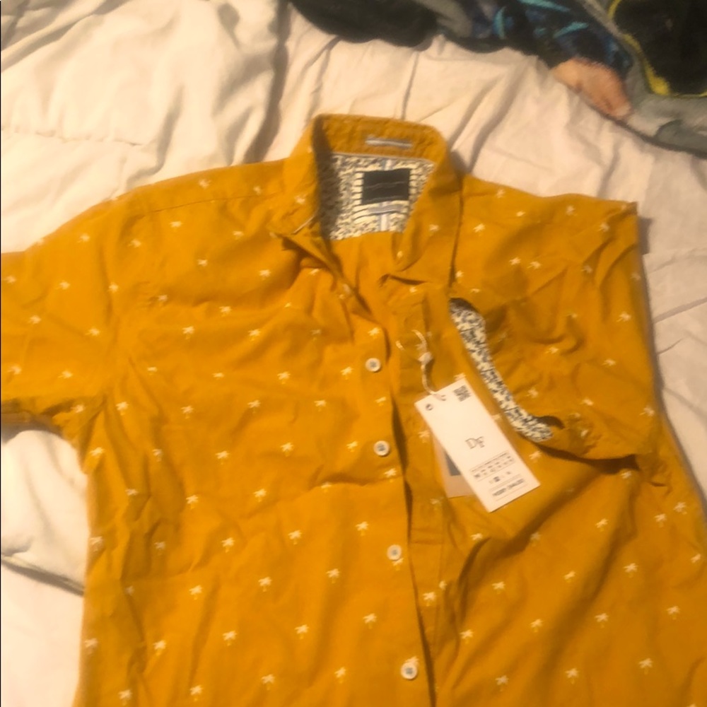 Short sleeve D&F (Denim & Flower) color shirt